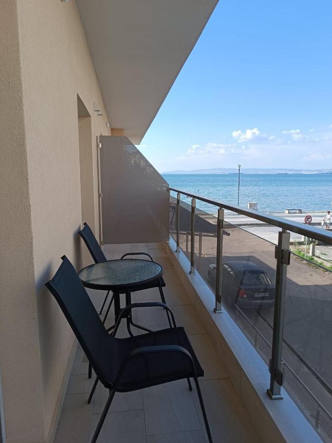 Navarino Luxe Suites With Sea View Peraia  ภายนอก รูปภาพ