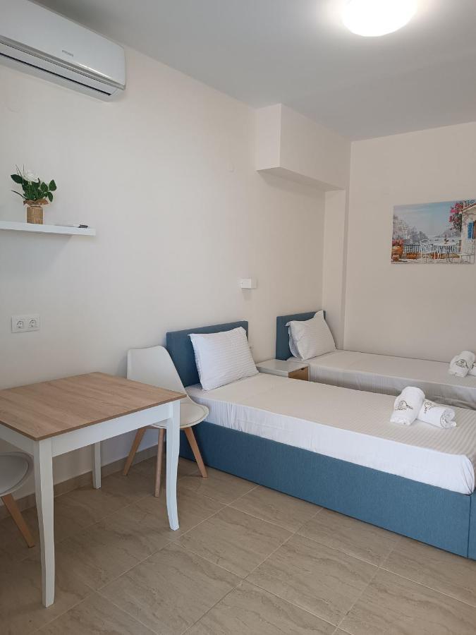 Navarino Luxe Suites With Sea View Peraia  ภายนอก รูปภาพ